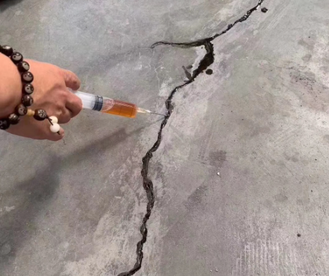 廉江混凝土裂缝修补技术详解​